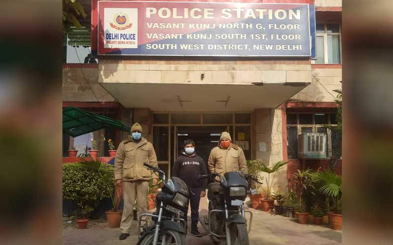 South-West Delhi Police intercepted auto lifter while maintaining Republic Day security