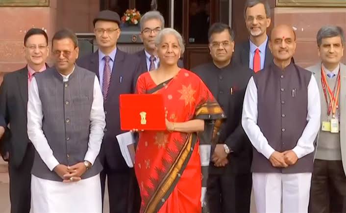 Budget 2023 : Good news for employed people in the budget, big announcement regarding women and senior citizens