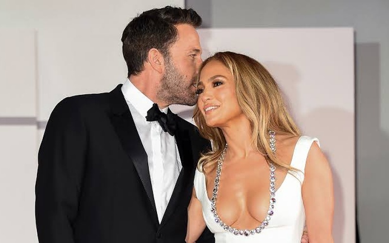 Jennifer Lopez and Ben Affleck re-engaged after almost 20 years