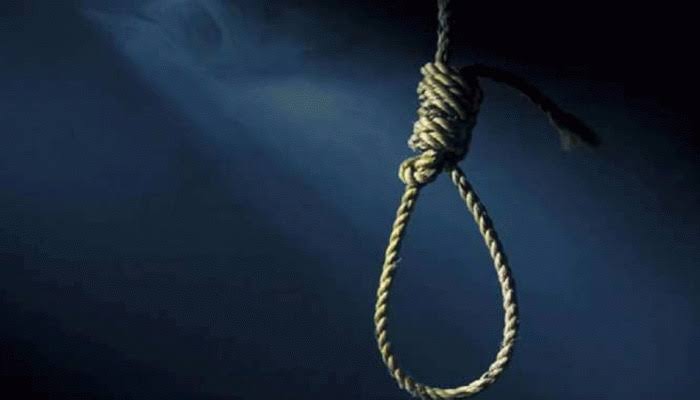 Female constable of Delhi Police hanged herself, dead body found hanging in the house