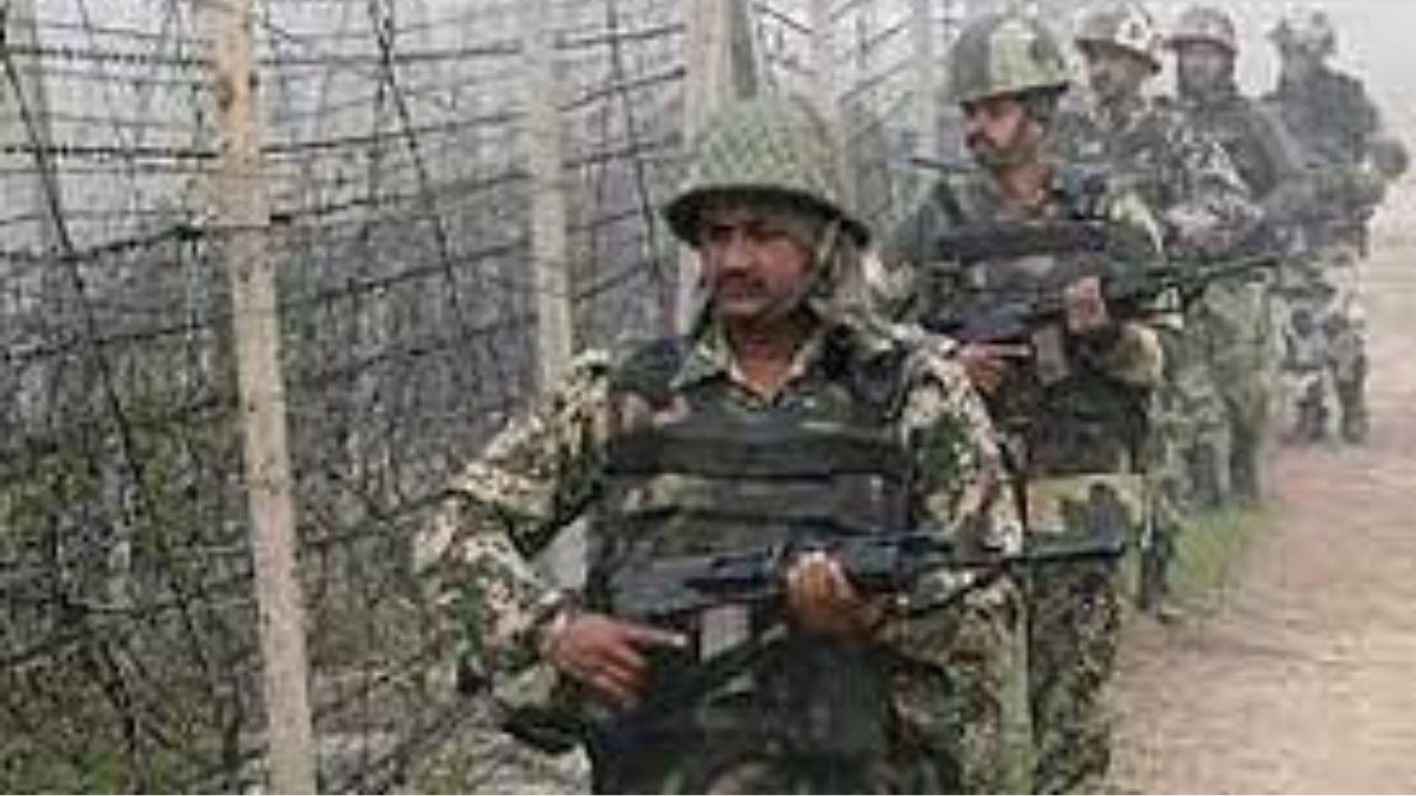 Pakistan Forces Conduct Drills, Deploy Chinese Howitzers Along India Border