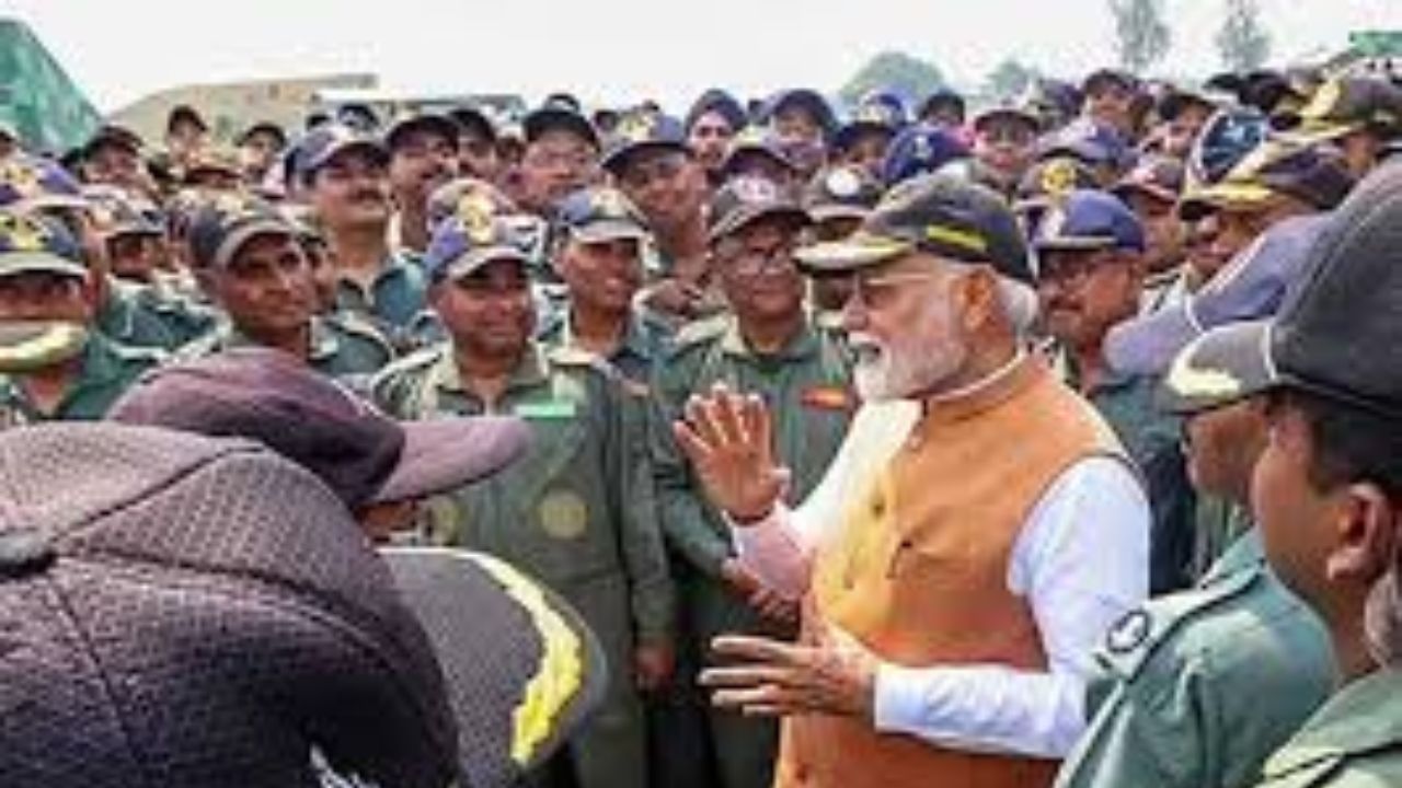 With S-400 in the Backdrop, PM Modi’s Salute at Adampur Air Base Dismisses Pakistan’s Claims