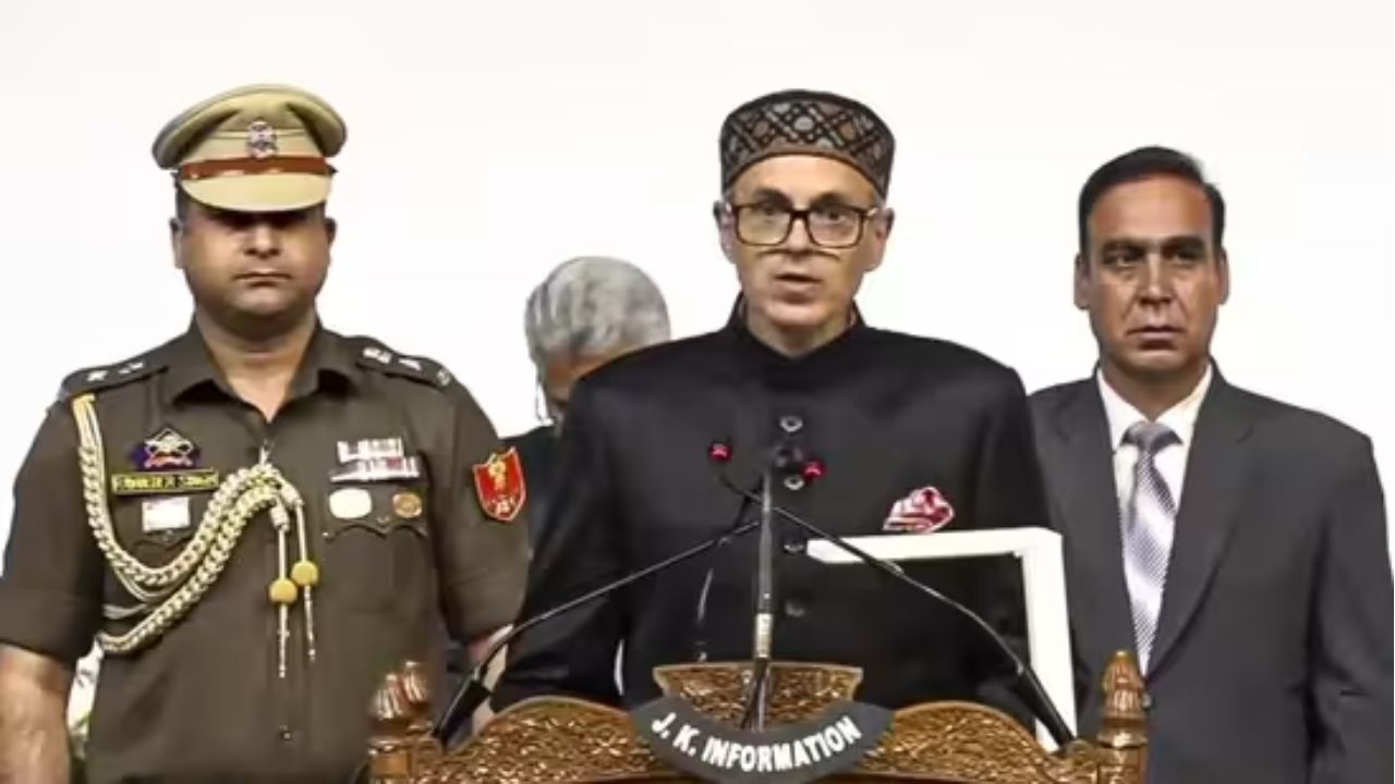 Omar Abdullah to Take Oath as J&K Chief Minister Today; Congress Likely Absent from Cabinet