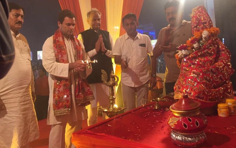 Viral Video: Did Rahul Gandhi Deny Doing Maa Durga's Aarti While Attending A Garba Event In Gujarat ?