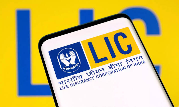 LIC IPO Listing: LIC shares fall, trading at 7% below issue price