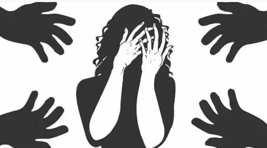 Mumbai police shocks as it makes hostel girls strip and dance before them, allegedly