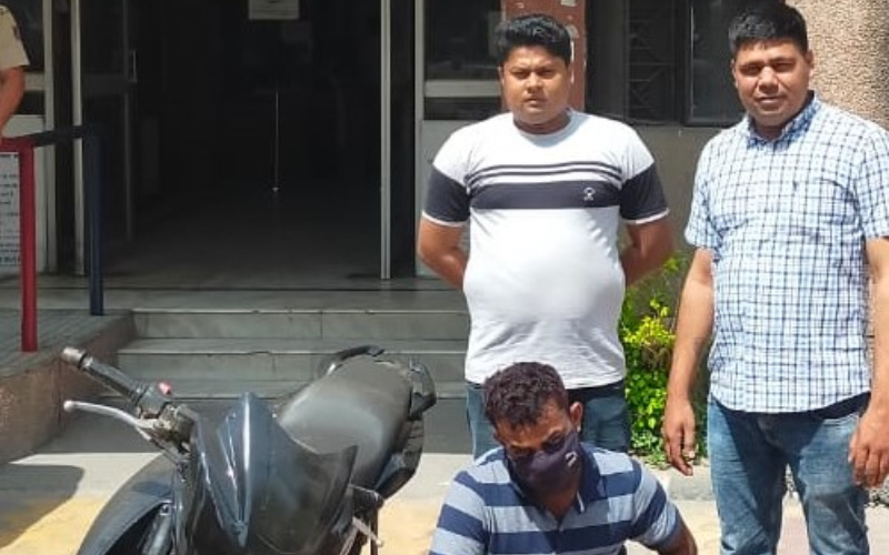 North East Delhi Team of Nand Nagri Police arrests a desperate criminal, recovers stolen Motorcycle, and a country-made pistol