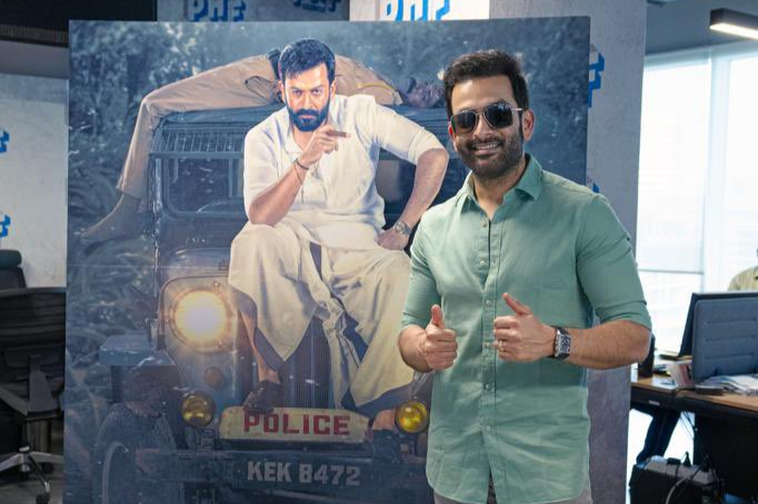 Prithviraj Sukumaran Gives His Fans A Present On His Birthday As first look from 'Saalar' Comes Out 