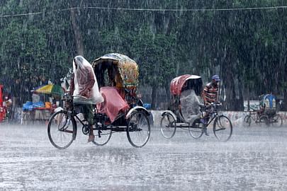 Heavy rains and floods continue to wreak havoc in UP, 18 districts affected