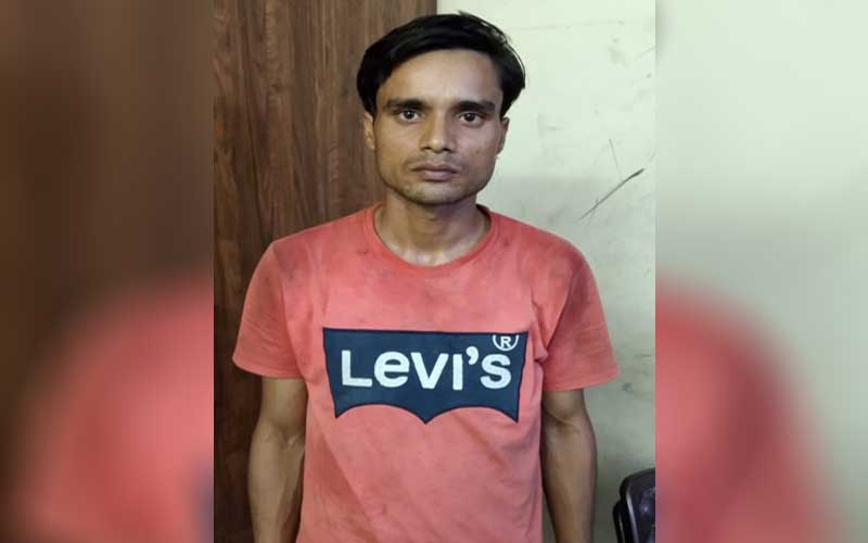 Beat Staffs of Gokulpuri police in North East Delhi chased desperate robber, arrested him
