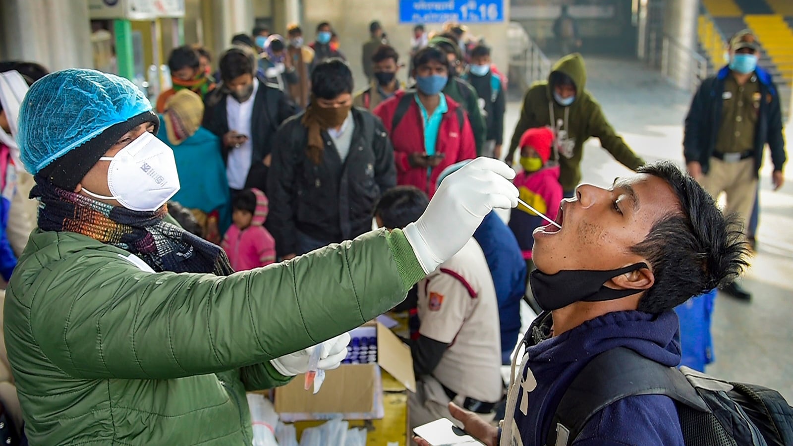 More than 8000 corona cases came in the country for the second consecutive day, active cases increased to 44513