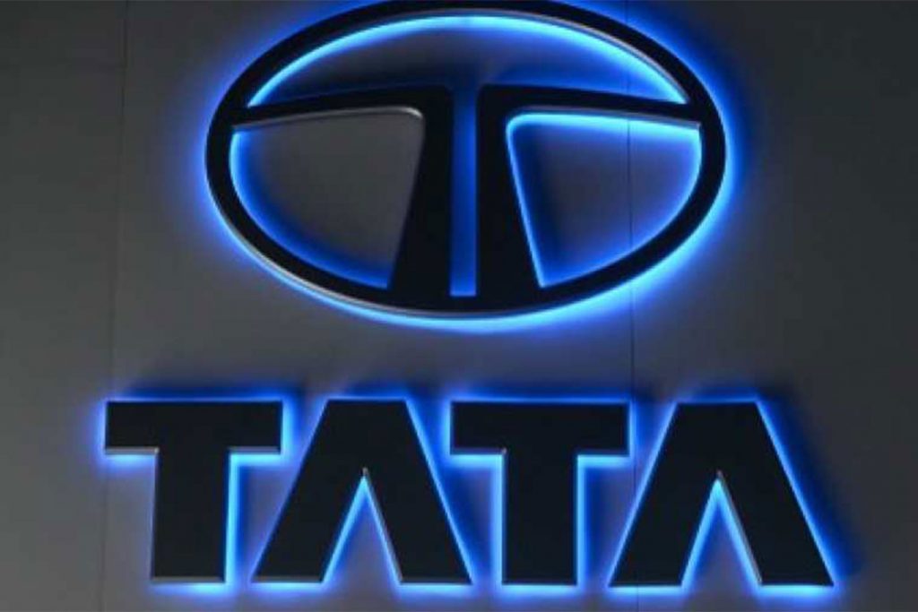 Business News : Tata Motors partners with Axis Bank