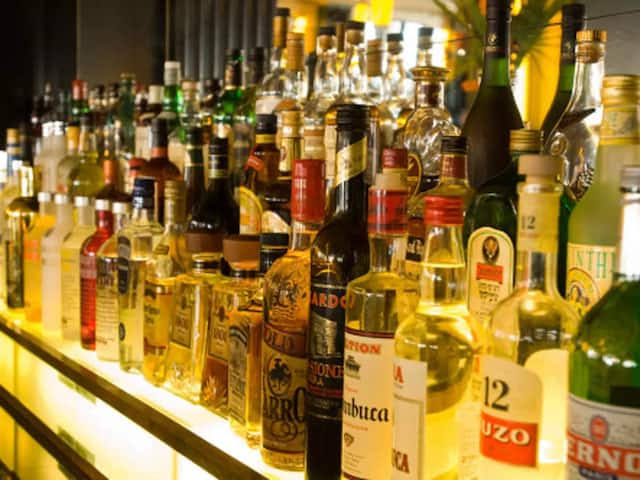 Delhi government will soon open 500 new liquor contracts, 700 new shops will open by the end of the year