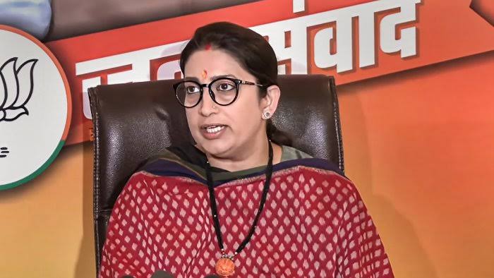 Smriti Irani sends notice to Congress leaders, asks for unconditional apology