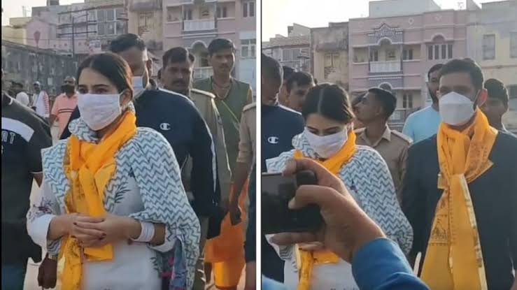 Bollywood News : Sara Ali Khan and Vikrant Massey took time off from the shooting of 'Gaslight' to offer prayers to Dwarkadhish Temple