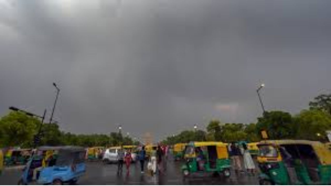 Hailstorms and Lightning Kill 61 in Bihar; IMD Forecasts More Thunderstorms This Week