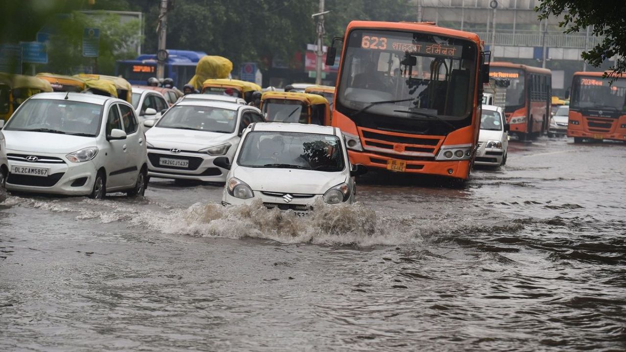 Gurugram Rains Claim Auto Driver’s Life; Body Found After 200 Missed Calls from Wife