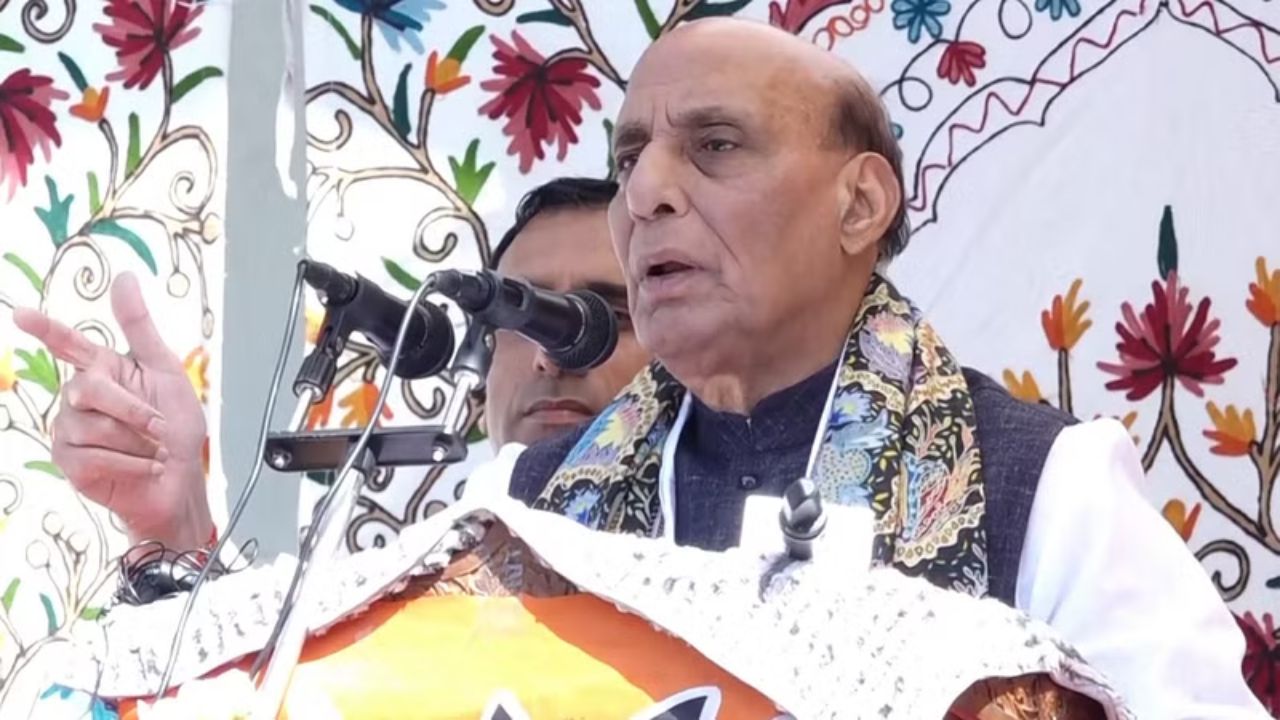 Rajnath Singh Responds to Kharge Remark on PM Modi: 'I Pray You Live for 125 Years'