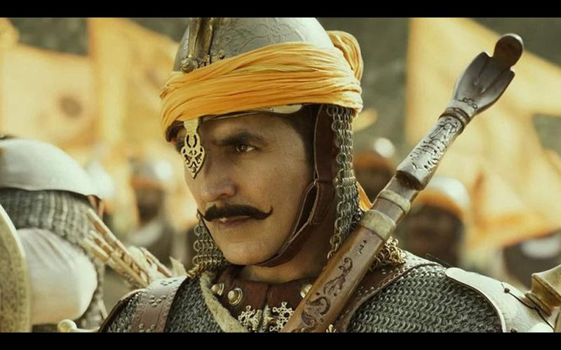  Unfortunately, our history textbooks only have 2-3 lines about Samrat Prithviraj Chauhan, and more about Invaders, says Akshay Kumar 