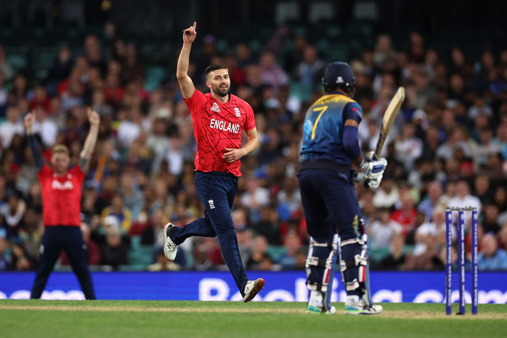Live Sri Lanka V/S England : England Wins, world champion Australia out, England beat Sri Lanka by 4 wickets to secure a place in the semi-finals