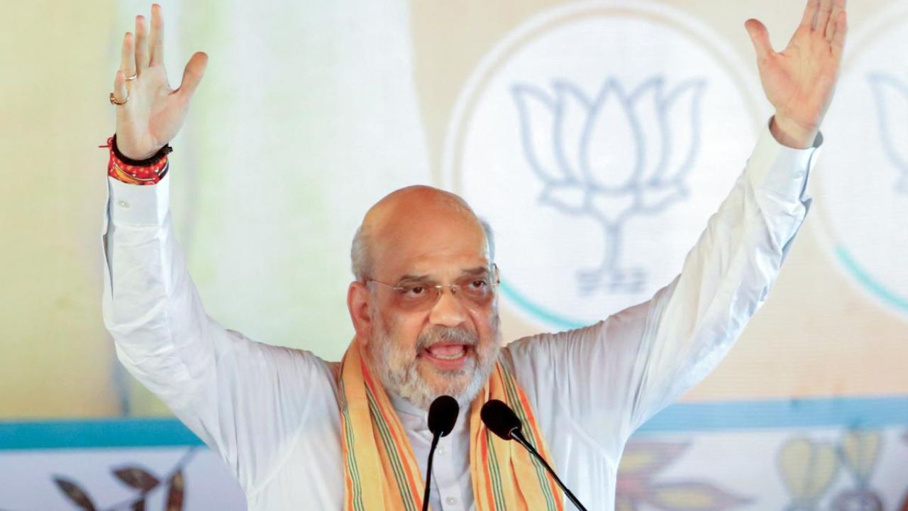 Amit Shah Warns JMM, Congress: ‘Looters Will Be Hanged Upside Down