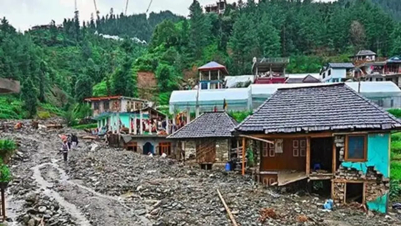 Himachal Monsoon Death Toll Rises to 257; Landslip Kills Two in Rain-Hit Mumbai