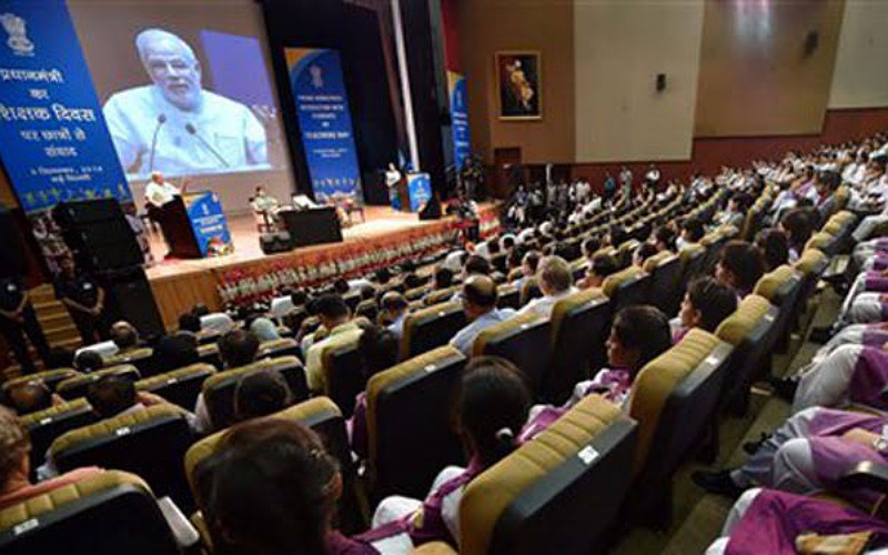 Prime Minister Narendra Modi gave tips to students and give the examinations with full awareness