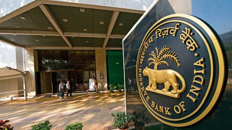 RBI Monetary Policy Committee special meeting today, report on inflation will be submitted to the government