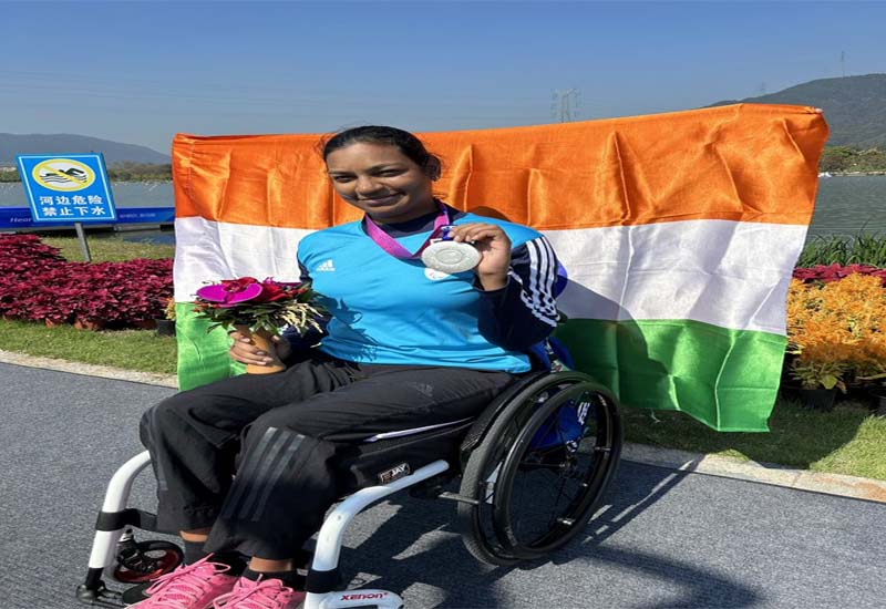 PM congratulates Prachi Yadav on winning Silver medal in Para Canoeing Women's VL2 final at Asian Para Games 2022