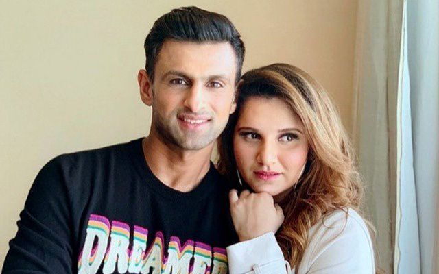 Sania Mirza cheers her husband Shoaib Mailk to whirlwind fifty against Scotland