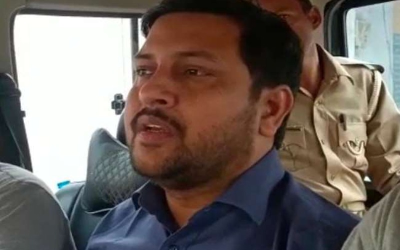 Assistant Commissioner Ashutosh Mishra arrested by Mumbai Crime Branch in Basti