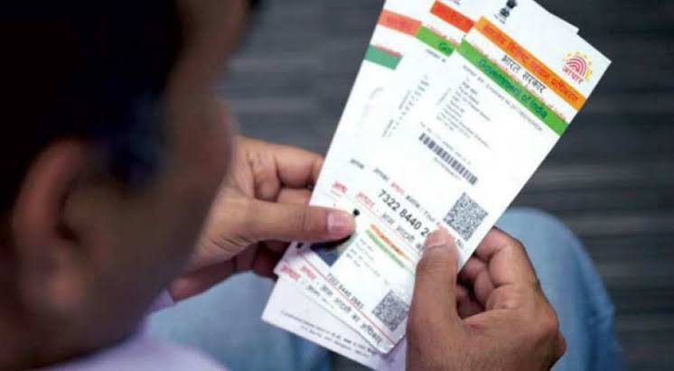 Will linking Aadhar to the Electoral role solve multiple enrolments of the same person? 