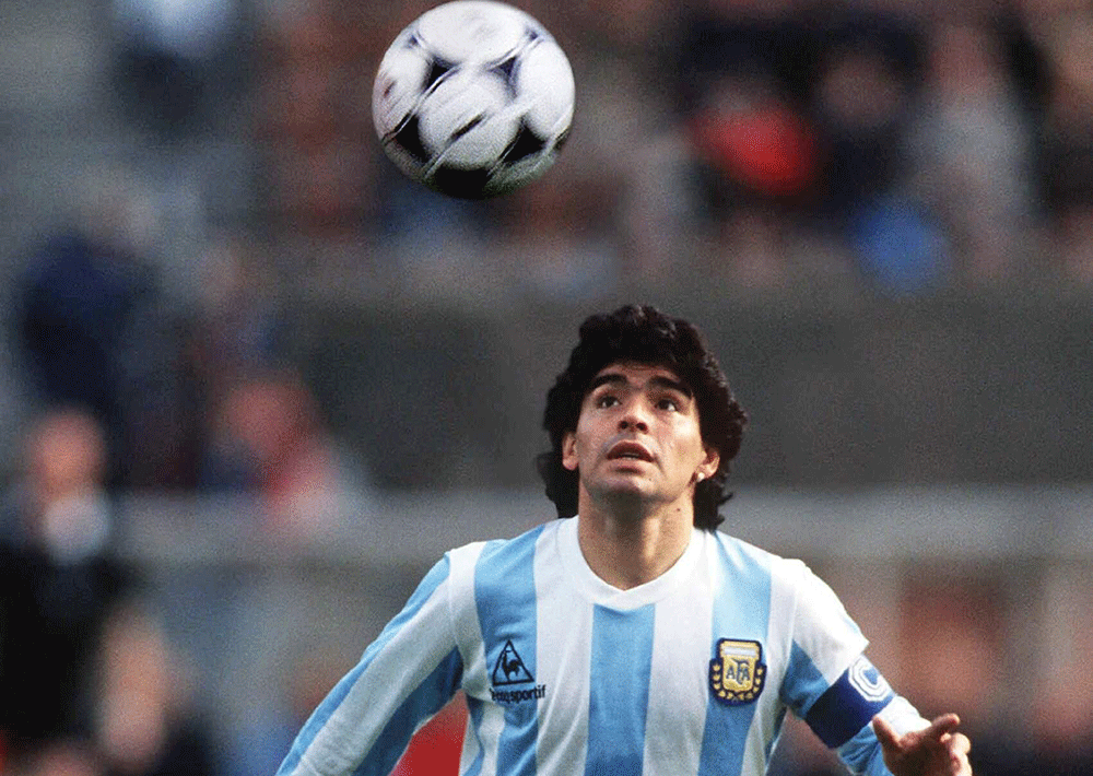 PM, SRK, Virat Kohli, and others mourn Diego Maradona's death