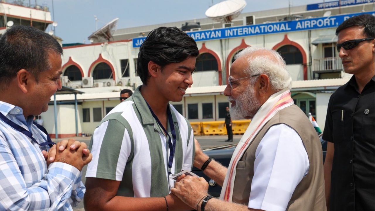 PM Modi Meets IPL Sensation Vaibhav Suryavanshi at Patna Airport