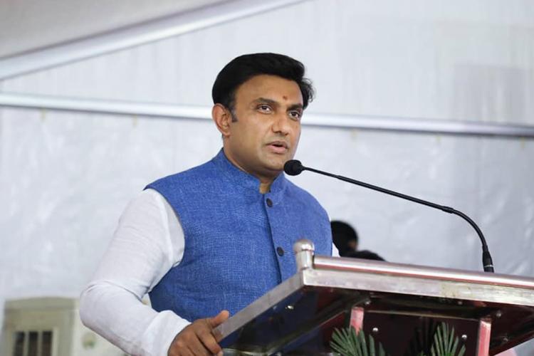 Karnataka Health Minister claims: Omicron not as dangerous as Delta; After discussion with the doctors in South Africa, he said - its infection is not serious either.