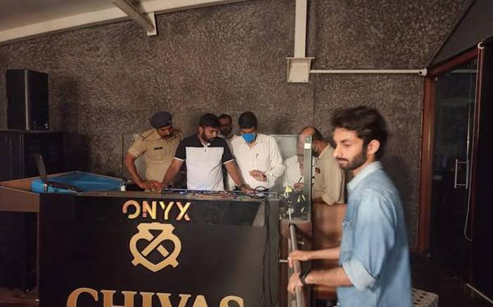 Police raided pub, seized audio amplifiers in Mangalore.