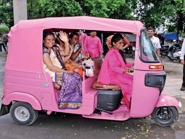 Now women will drive Pink Auto: Men drivers say - women are afraid to sit