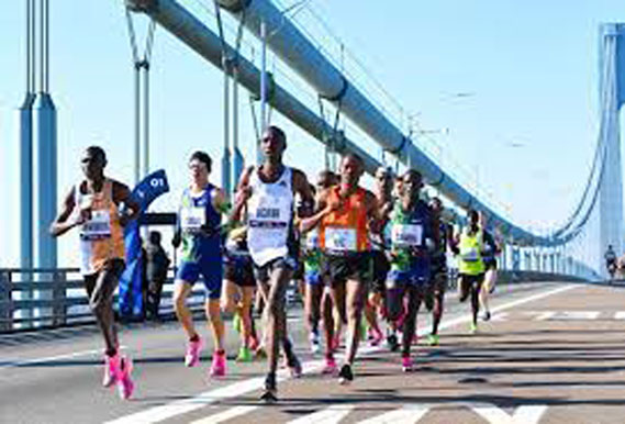 World’s longest race! Participants run 5649 times around a New York block