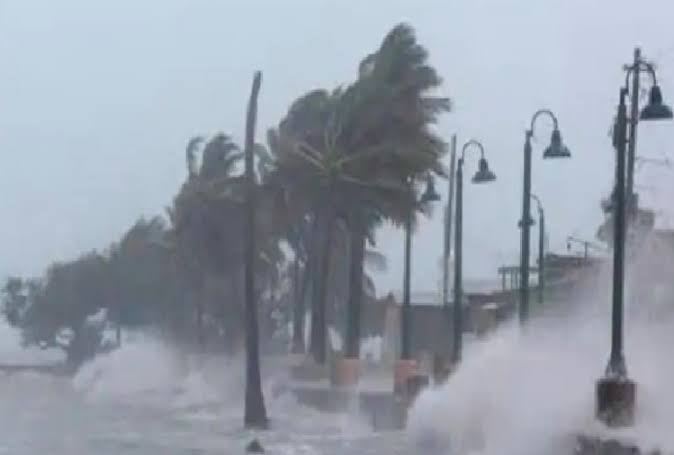 Precautionary curfew imposed in Vietnam due to storm 'Noru'