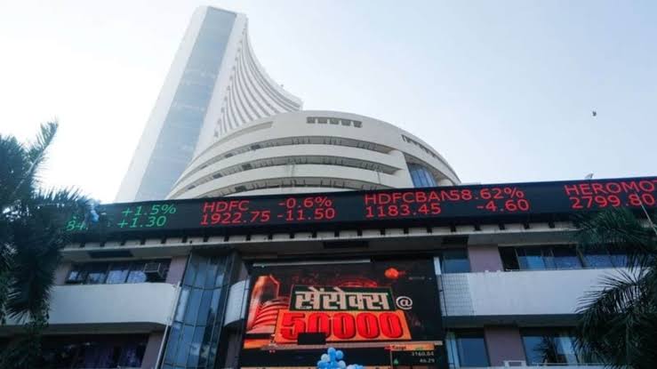 Business News : Domestic stock market declines, Sensex falls 300 points