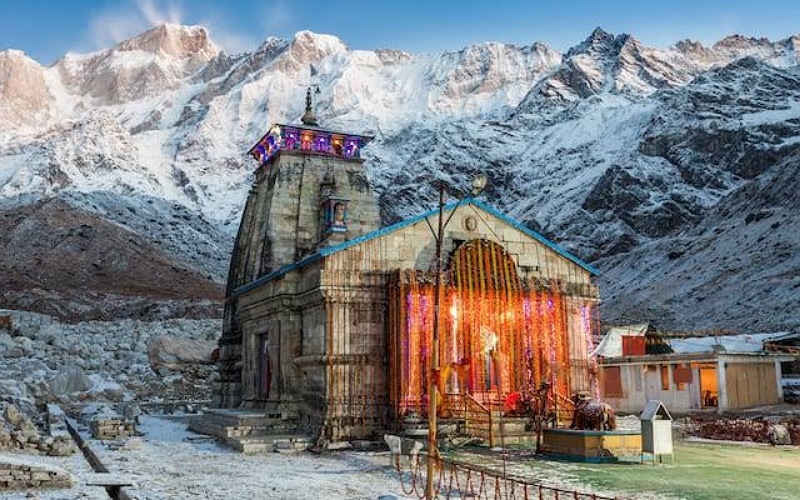 15 meters of Yamunotri Highway collapses in Uttarkashi, 4200 pilgrims stranded