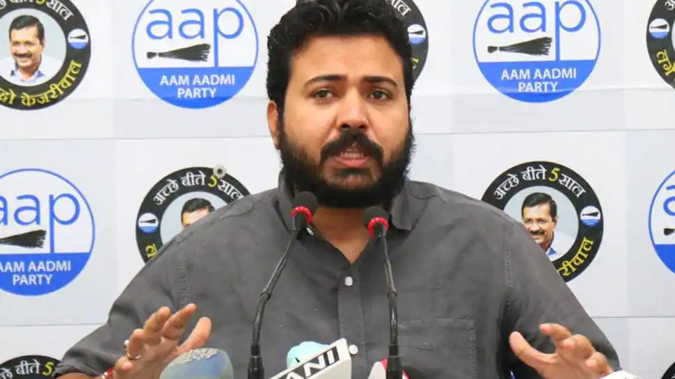 AAP alleges MCD's incompetence as a massive fire broke out at Bhalswa Landfill