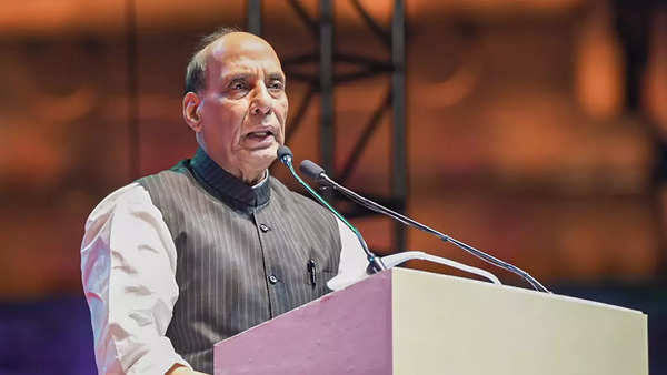 India's strength strengthened on LAC, Defense Minister Rajnath Singh launched 75 projects
