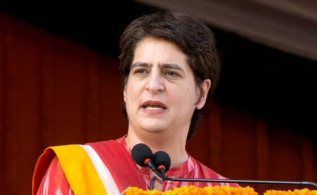 Priyanka's letter to Modi reached Lucknow: The minister's son crushed the farmers in Lakhimpur, sharing the stage with them, protecting the murderers