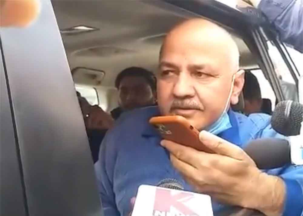 Manish Sisodia alleges UP government used police to stop him from visiting a school