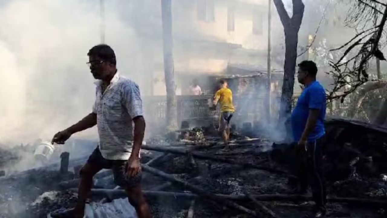 4 Killed in Explosion at Firecracker Factory in West Bengal’s Nadia District