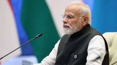 PM Modi Gujarat Visit: PM Modi's convoy stopped to give way to ambulance