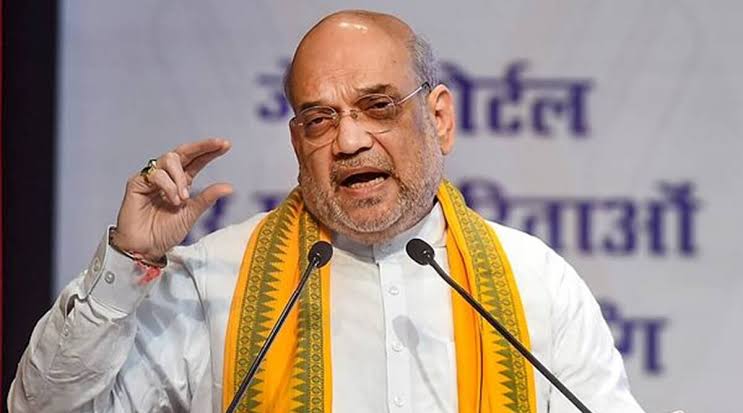 Amit Shah: Big lapse in the security of Home Minister Amit Shah, the car was put in front of the convoy
