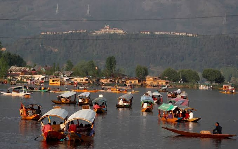Records of tourism broken in Kashmir, 3.4 lakh tourists came to visit the valley in the last 3 months