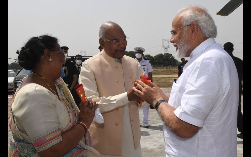 I was embarrassed when President came to receive me, says Narendra Modi while addressing a Crowd at Uttar Pradesh's Kanpur